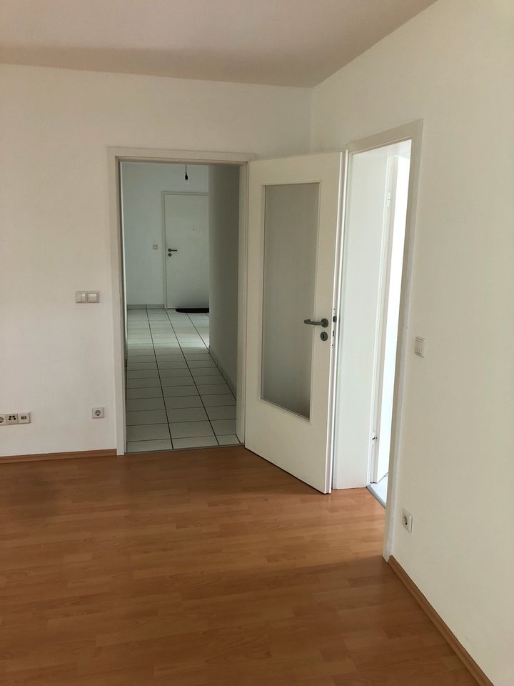 Helle ruhige 2 Zimmer Wohnung in Suhl zu vermieten in Suhl