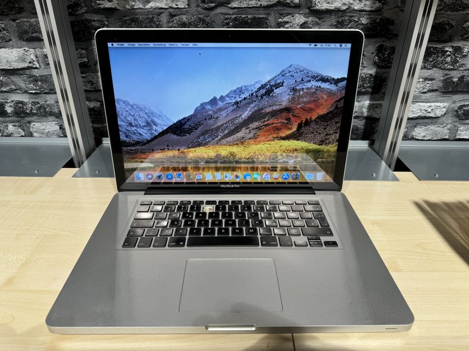 Apple Mac Book Pro A1286 2,4GHz Intel Core i5 8GB 320GB in Vohenstrauß