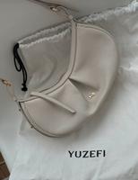 Yuzefi Handtasche beige / Designer Baguette hobo bag Köln - Bayenthal Vorschau