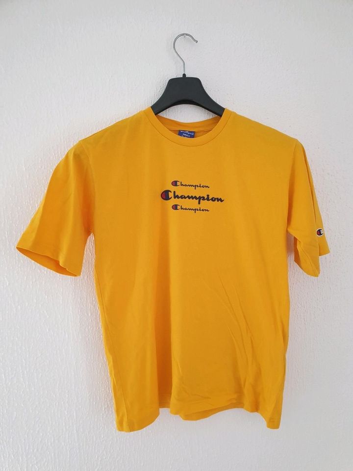 Champion Tshirt T-Shirt Orange  / Oversized Shirt / S in Rottweil
