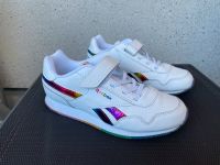 Reebok Mädchen Sneaker Jogger Schuhe Gr. 34 Feldmoching-Hasenbergl - Feldmoching Vorschau