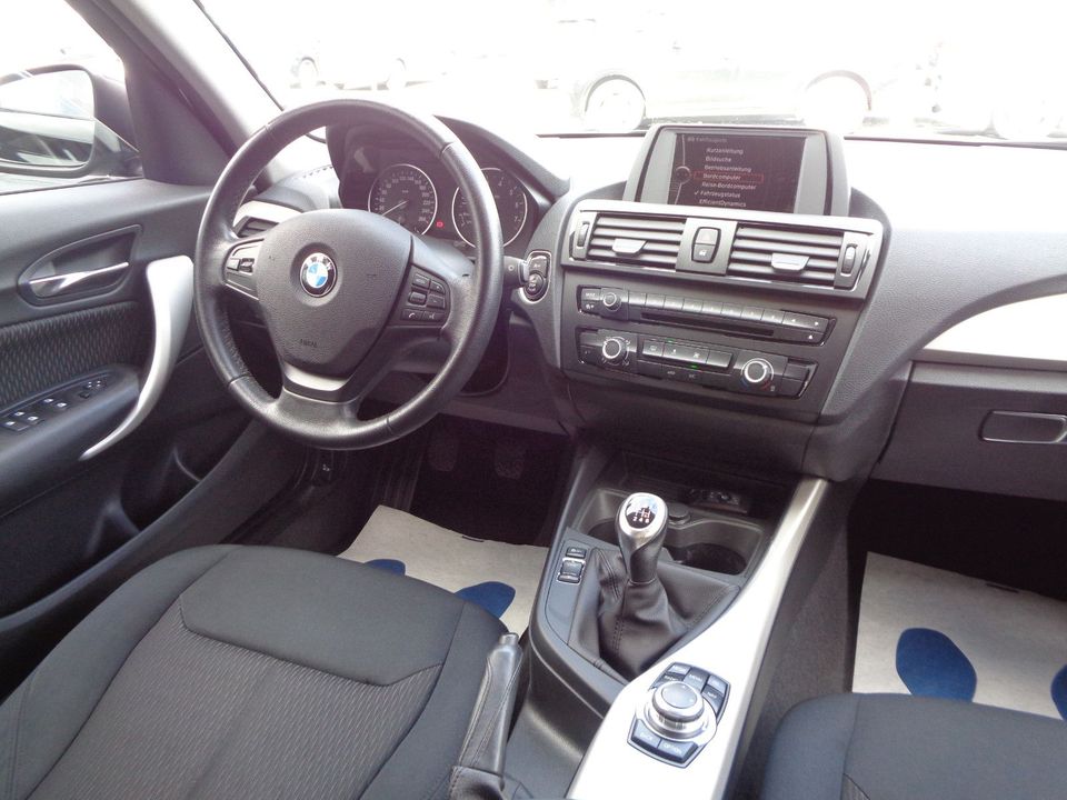 BMW 1 Lim. 5-trg. 116i Advantage*NAVI*ALU*PDC*TOP* in Ratingen