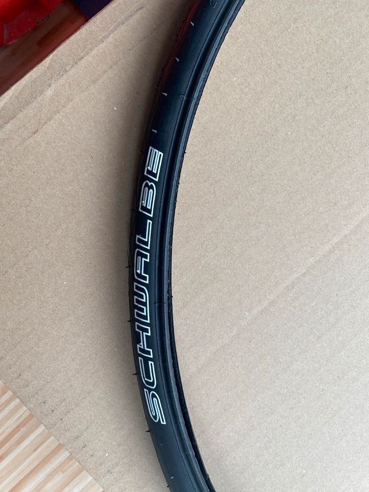 NEU - Schwalbe Durano Plus Performance Reifen 23-622 in Köfering