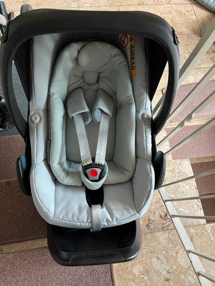 Maxi Cosi Pebble Plus mit Isofix FamilyFix one i-Size in Bad Oeynhausen