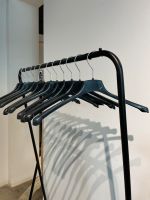 Kleiderbügel 50 Stück Bügel für Hemden und Blusen, sehr leicht Berlin - Neukölln Vorschau
