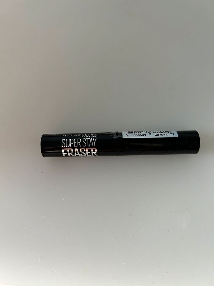 Maybelline New York Super Stay Eraser - Lip Color remover in Dresden