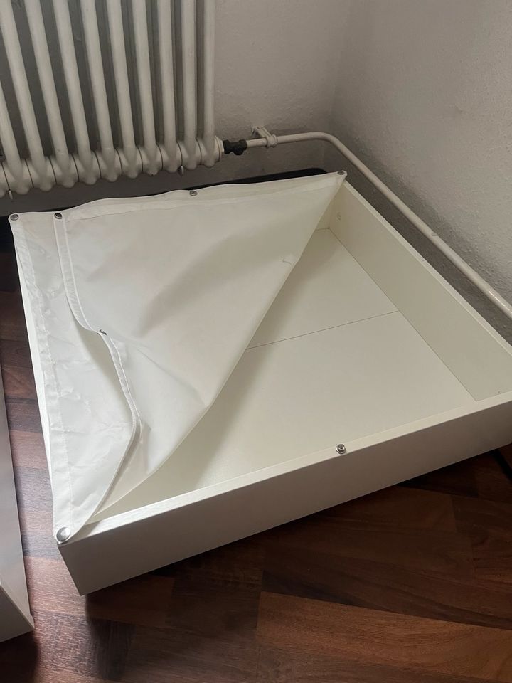 Ikea Vardö bettkasten mit rollen 2x in Fellbach