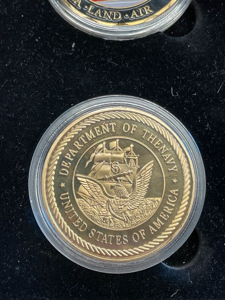 5 USA Medaillen US Militär Sammler Münzen Box 24K vergoldet in Neuschönau