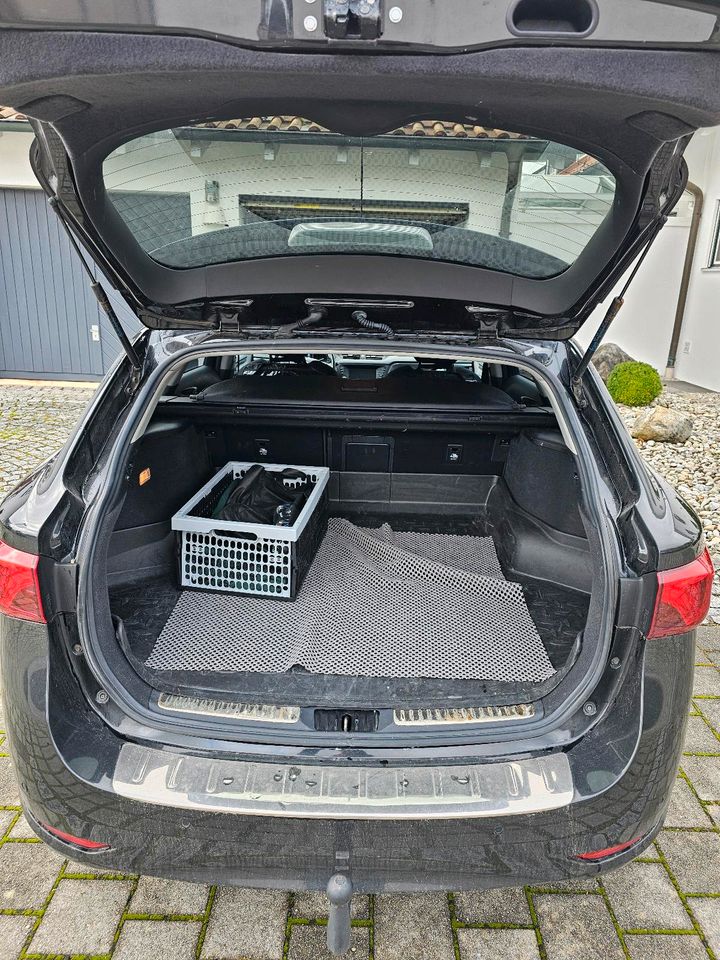 Avensis 1,8-l-V. Multidr. S Team D T. Sports... in Burgkirchen