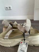 Sandalen, Plateau ZARA Schleswig-Holstein - Lübeck Vorschau