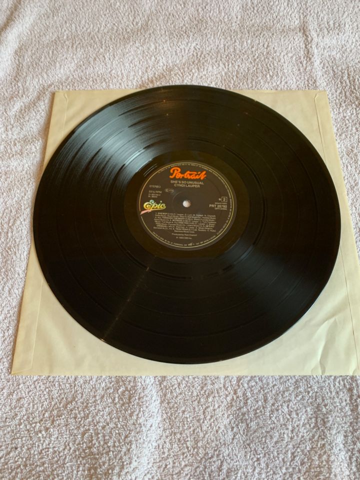 Cindy Lauper - She’s so unusual 1983 LP Vinyl NM in Frankfurt am Main