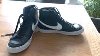 Nike Turnschuhe Gr 39 Nordrhein-Westfalen - Dorsten Vorschau