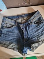 Kurze Jeans-Hose  Gr.42 6EuroVB Versand /Abholung Niedersachsen - Grasleben Vorschau