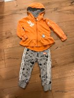 Adidas Disney Trainingsanzug Jacke Hose 92 grau orange Brandenburg - Bernau Vorschau