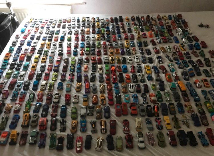 Hotwheels Autos Sammlung in Bad Schwalbach