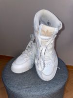 Adidas Sneaker Schuhe high weiß 36 2/3 Niedersachsen - Lohne (Oldenburg) Vorschau