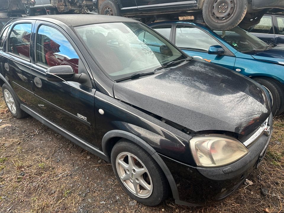 Opel Corsa c 4 Stück Schlachtfest 1 Automatik in Klostermansfeld