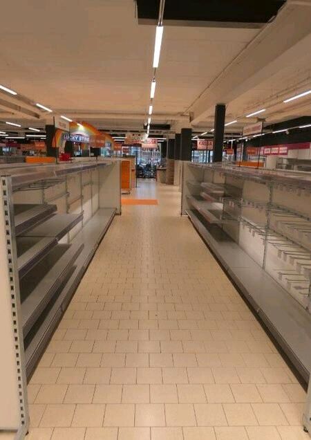 Regale laden supermarkt einrichtung in Herten