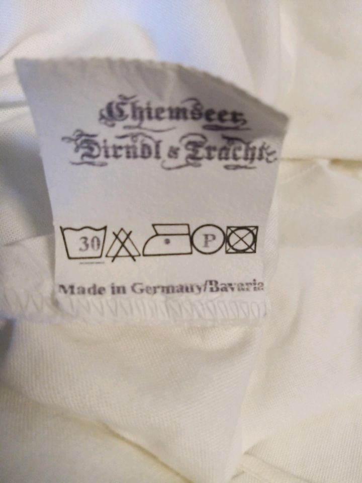 Chiemseer Dirndl & Tracht, Schürzen und Bluse in Ilsede