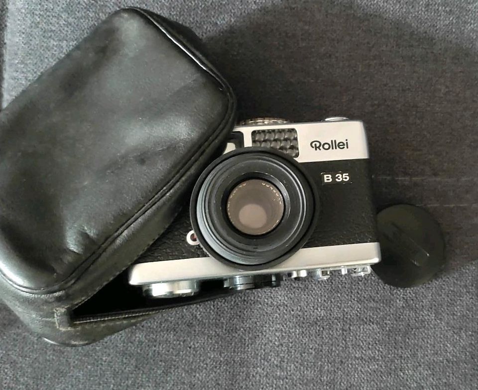 Fotoapparat Kamera Rollei B35 mit Carl Zeiss Triotar 3.5/40 in Thurnau