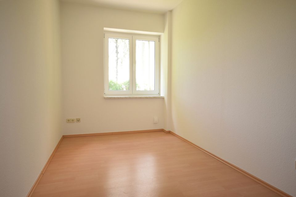 Tageslichtbad mit Wanne • 3 Zimmer • am Heimgarten • Balkon • Top-Preis! • Fussbodenheizung in Chemnitz