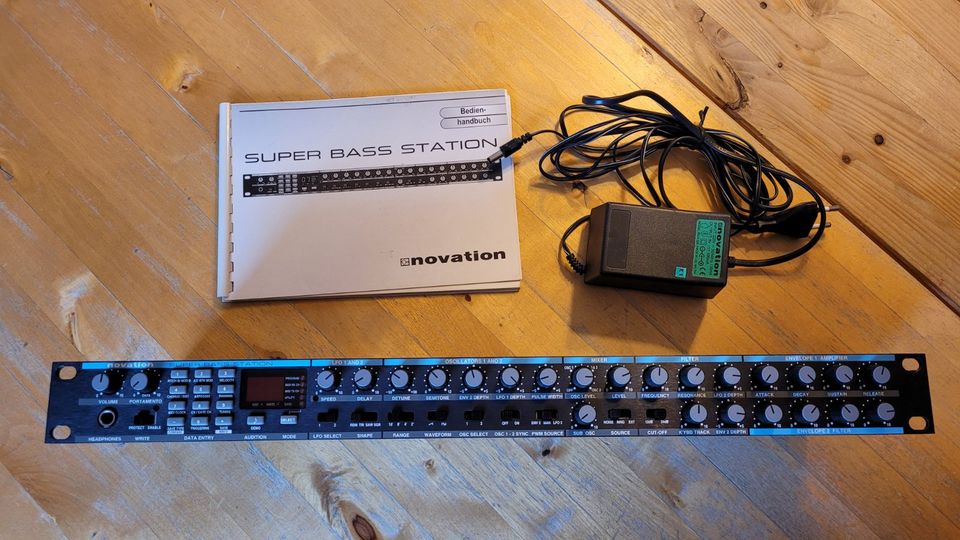 Novation Super Bass Station (Superbassstation) in Walzbachtal