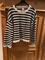 Pullover Gina Gr. 36 neu mit Etikett schwarz/creme Trompetenärmel Nordrhein-Westfalen - Nettetal Vorschau