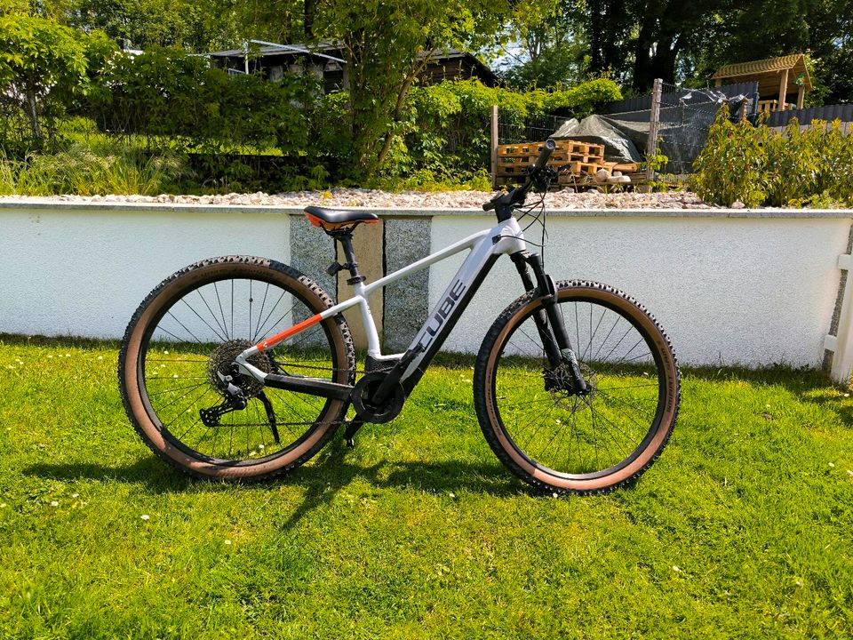 Cube Reaction Hybrid Pro 625 E-Mountainbike - Top Zustand! in Paderborn