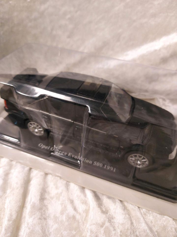 Opel Modellauto Sammlung 1:24 in Kiel