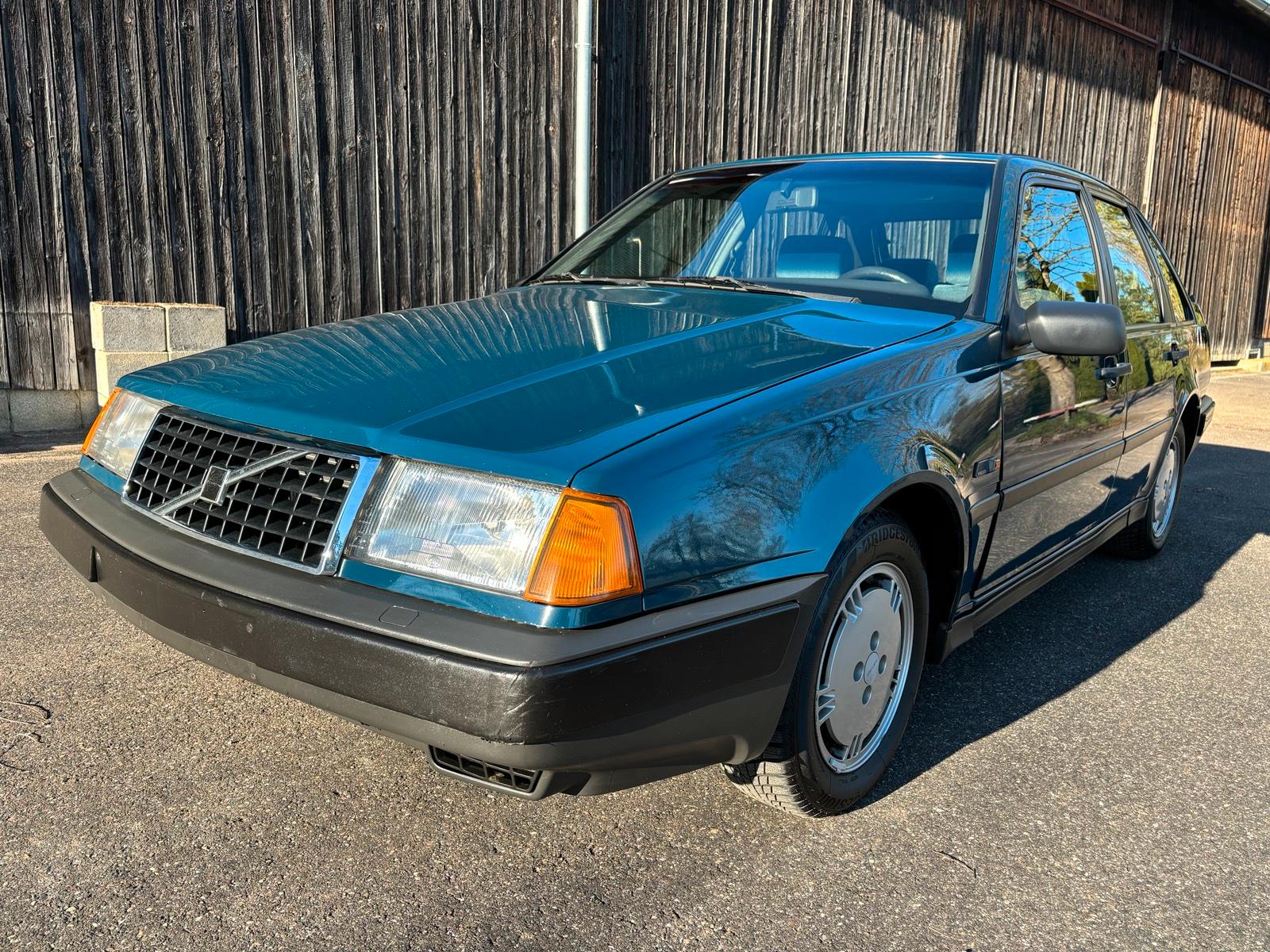 Abbildung des Autos Volvo 440 Injection
