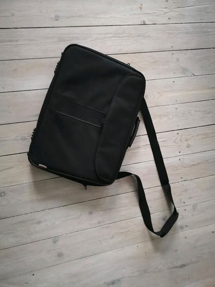 17 Zoll Laptop-Tasche (Hama) in Berlin