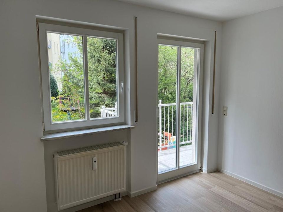 *BIRI* - Moderne 2-Raum-Wohnung mit Einbauküche in zentrumsnaher Lage in Plauen