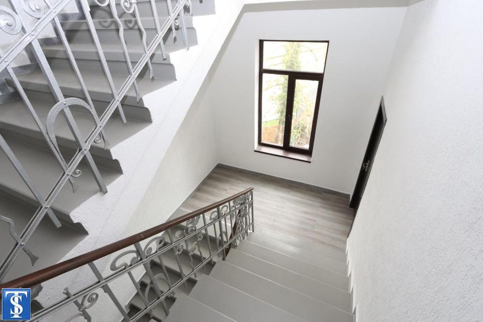 große helle 3 Zimmer Wohnung zentrale Lage mit Balkon in Plauen