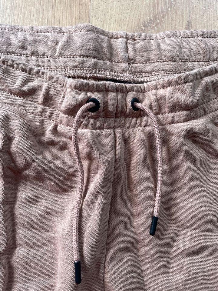 NIKE Jogginghose Gr XL NEU in Cölbe