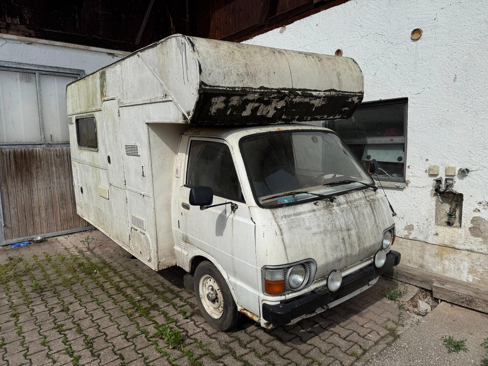 Abbildung des Autos TOYOTA HIACE 1983 1.6 BE…