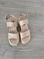 Damen-Sandalen mit Absatz Niedersachsen - Gifhorn Vorschau