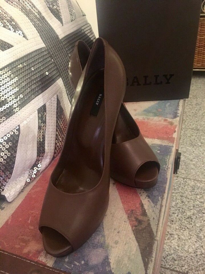 BALLY Peep Toe Lederschuhe pump NEU! (565 Euro!!!!) in Frankfurt am Main