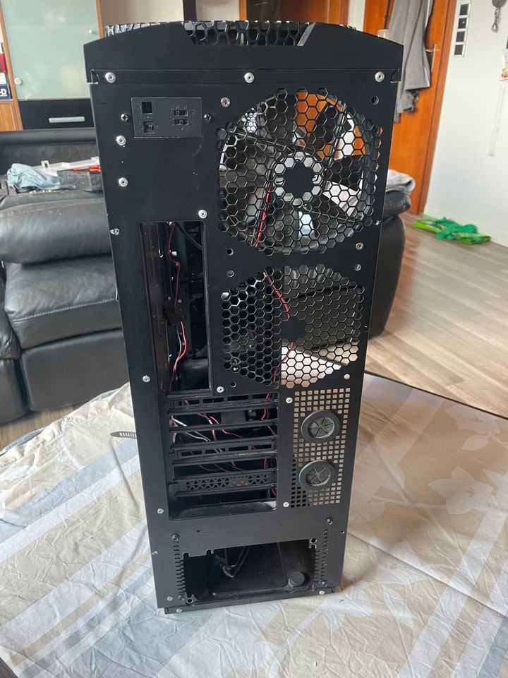 Antec Twelve Hundred V3 Big Tower Gehäuse ATX EATX mATX in Barsinghausen