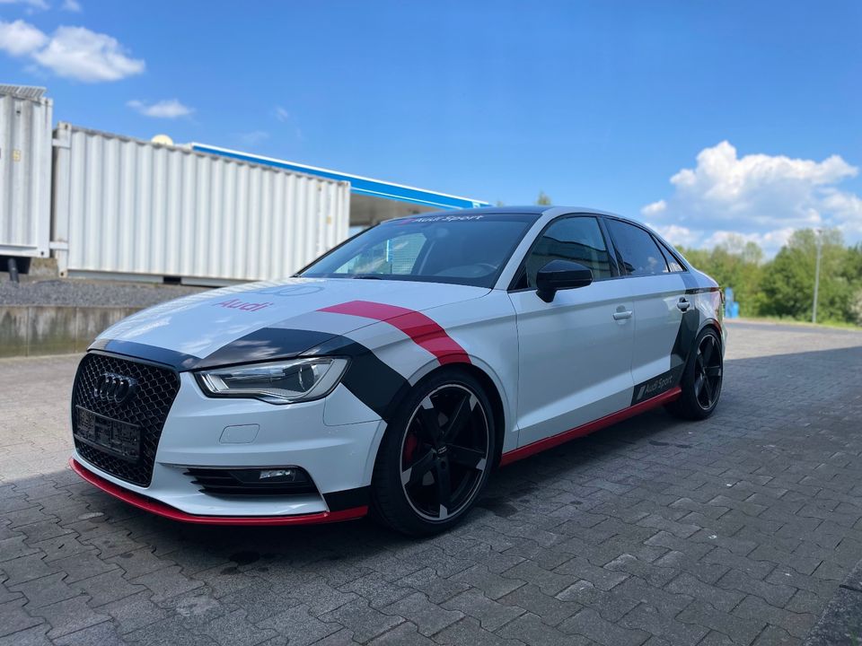 Audi A3 1.4 TFSI Limousine / DTM Optik / Service NEU / in Fulda