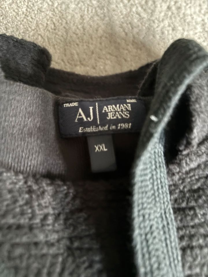 Armani Pullover in Oberhausen