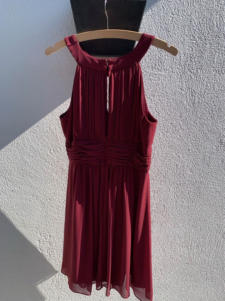 Partykleid von Marie Lund Gr. 38 Bordeaux in Schleswig