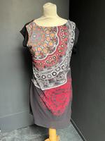 Schwarz rot damen Kleid von Desigual grosse 40 Nordrhein-Westfalen - Bocholt Vorschau