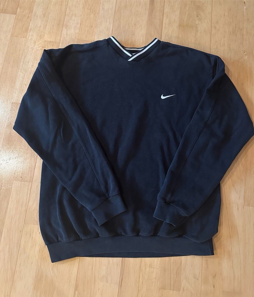 Vintage Nike Swoosh Sweater in Feuchtwangen