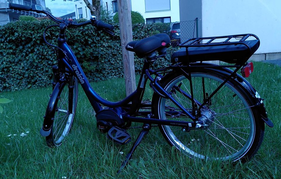 Neuwertiges E-Bike mit extrem niedrigem Einstieg und Sattel in Bückeburg