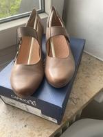 Pumps beige Gr 40 Neuhausen-Nymphenburg - Neuhausen Vorschau