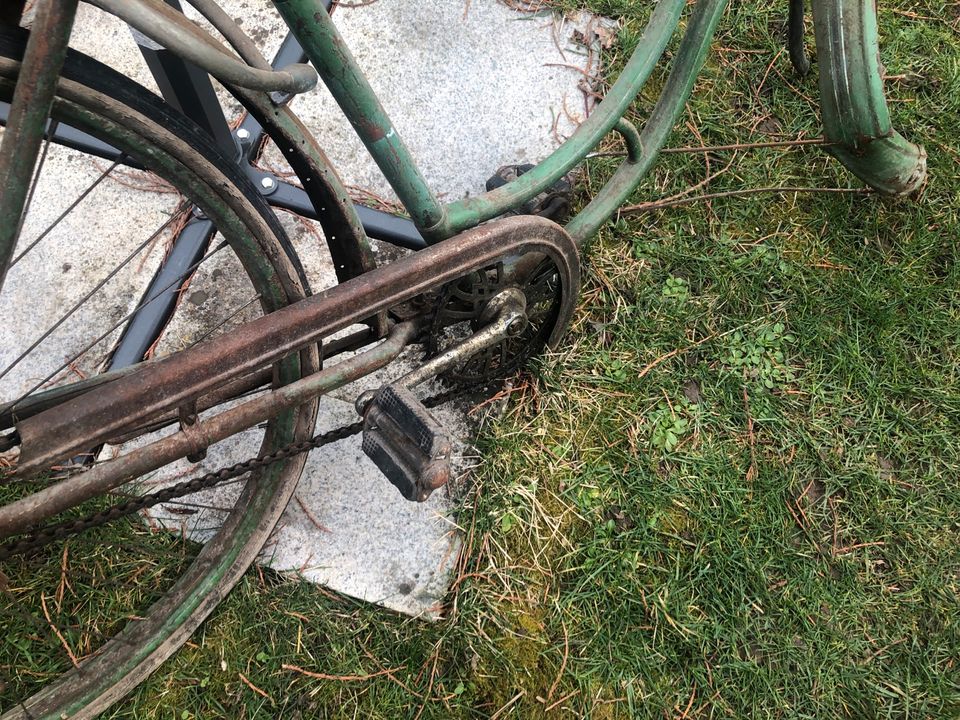 Oldtimer Fahrrad Damen Victoria 28 Zoll grün in Stuttgart