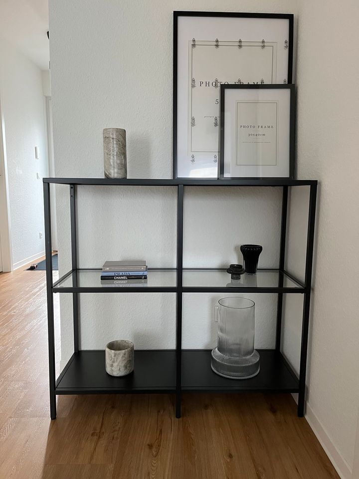 IKEA VITTSJÖ Regal schwarzbraun Glas 100x93 cm wie NEU in Neumünster