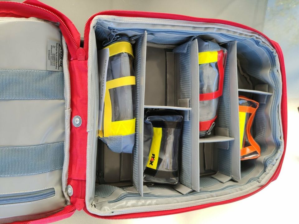 PAX Notfall-Rucksack mit AED Tasche außen für HeartSave Primedic in Egloffstein