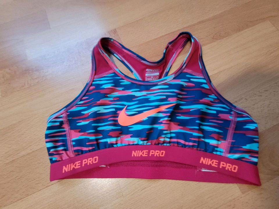 Nike Pro Sporttop Bustier BH Kinder Gr. XL in Frankfurt am Main