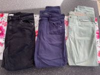 3 damen Jeans Gr 42 alle Hosen zusammen der Preis Hessen - Hanau Vorschau